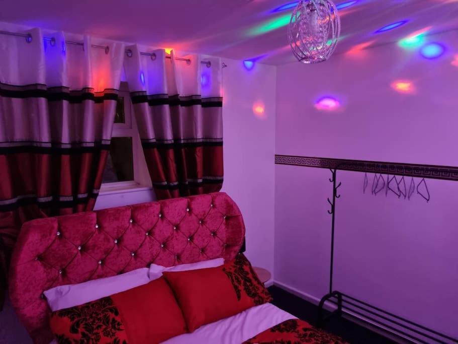 *C.Sani* Setup For Your Most Relaxed & Amazing Stay + Free Parking + Free Fast Wifi * Leeds  Exterior photo