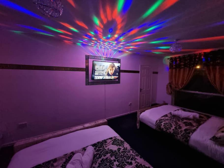 *C.Sani* Setup For Your Most Relaxed & Amazing Stay + Free Parking + Free Fast Wifi * Leeds  Exterior photo