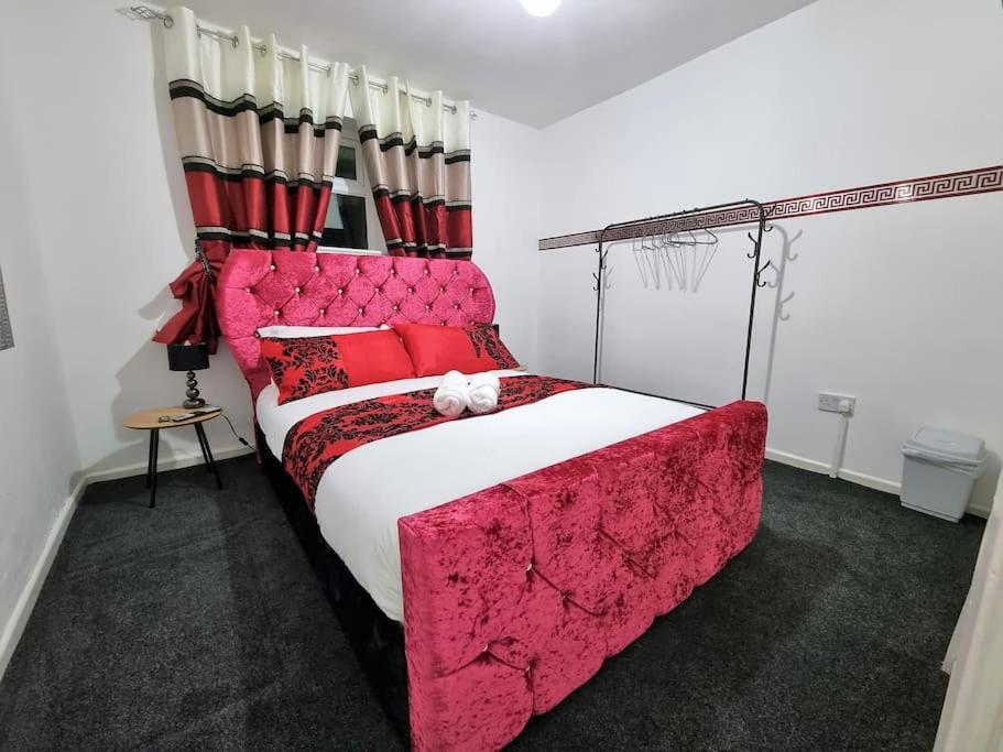 *C.Sani* Setup For Your Most Relaxed & Amazing Stay + Free Parking + Free Fast Wifi * Leeds  Exterior photo